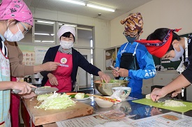 子どもたちが野菜たっぷり料理にチャレンジ Jaいすみ